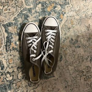 COPY - Grey low top converse